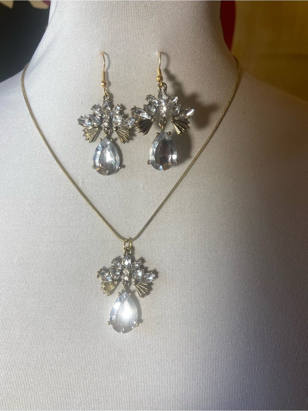 Gold-Tone Clear Crystal Teardrop Pendant Necklace with Matching Earrings